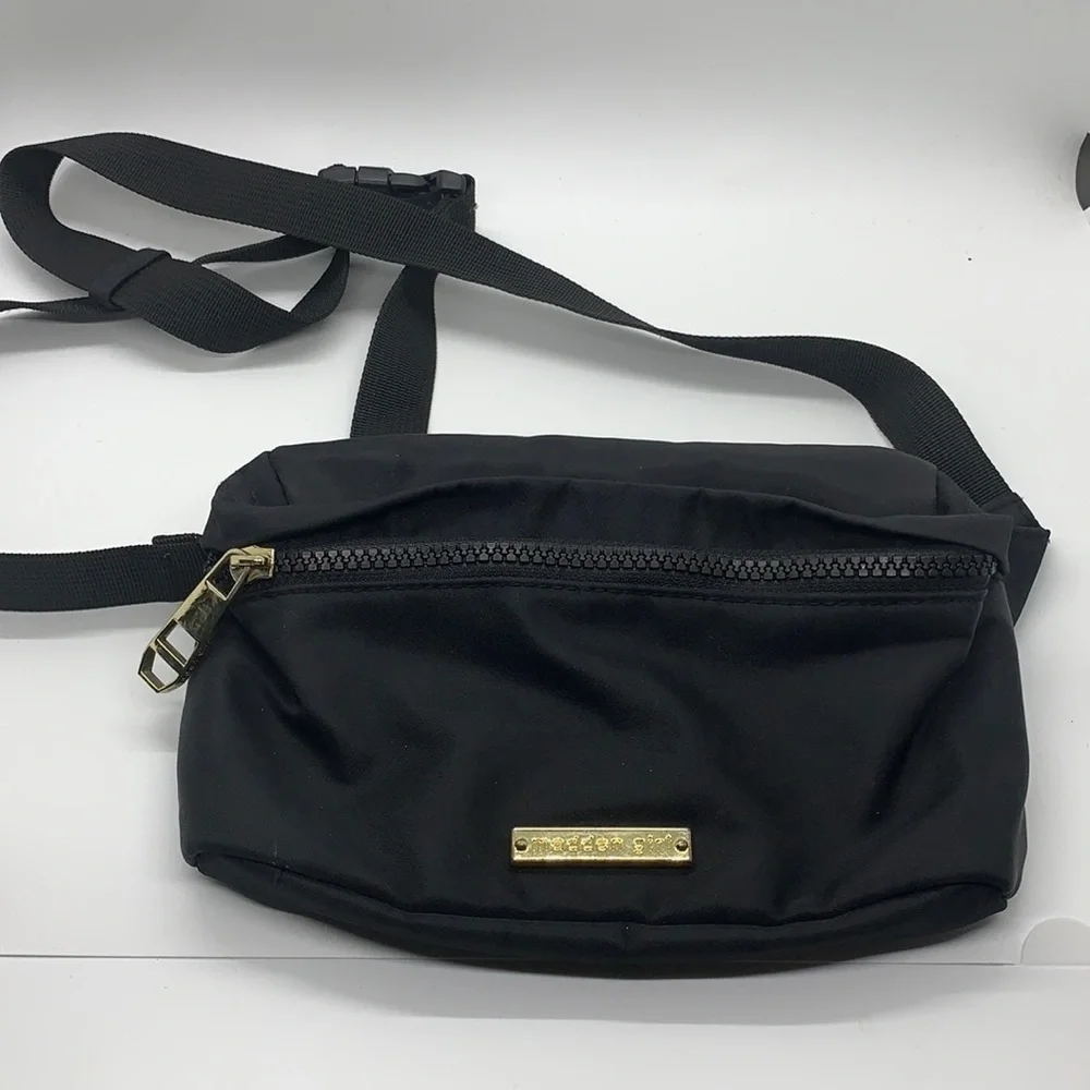 Madden Girl Lightweight Fanny pack - Picture 1 of 4
